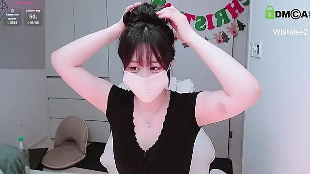 Snapshot of whitelee2 chatting on 18, 1, 2026 whitelee2 online show from 18, 1, 2026