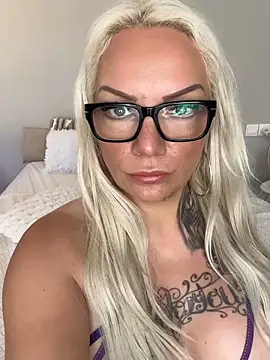 Nina LiveXXX online show from 29, 3, 2026