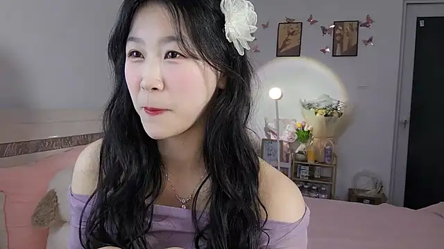 Snapshot of Luminous163 chatting on 8, 3, 2025 Luminous163 online show from 8, 3, 2025