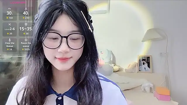 Snapshot of Luminous163 chatting on 21, 10, 2025 Luminous163 online show from 21, 10, 2025