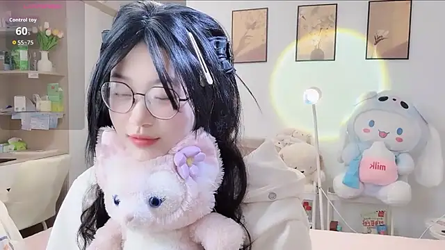 Snapshot of Luminous163 chatting on 1, 10, 2025 Luminous163 online show from 1, 10, 2025