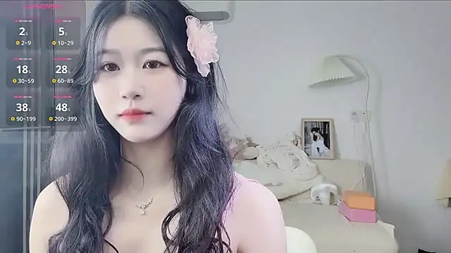 Snapshot of Luminous163 chatting on 18, 10, 2025 Luminous163 online show from 18, 10, 2025