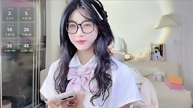 Snapshot of Luminous163 chatting on 22, 10, 2025 Luminous163 online show from 22, 10, 2025