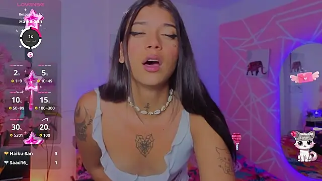 Snapshot of CoralRigan chatting on 22, 11, 2025 CoralRigan online show from 22, 11, 2025