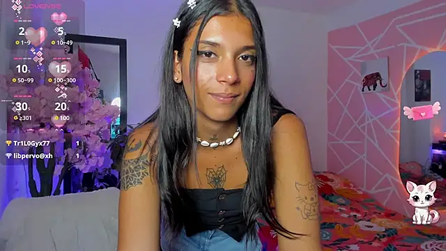 Snapshot of CoralRigan chatting on 23, 10, 2025 CoralRigan online show from 23, 10, 2025