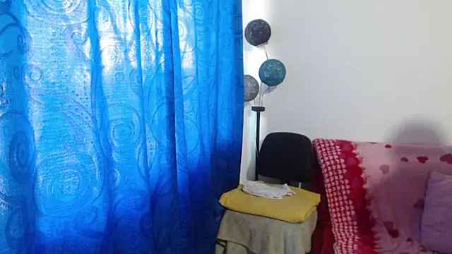 Snapshot of CANDYSWEET51 chatting on 13, 11, 2025 CANDYSWEET51 online show from 13, 11, 2025