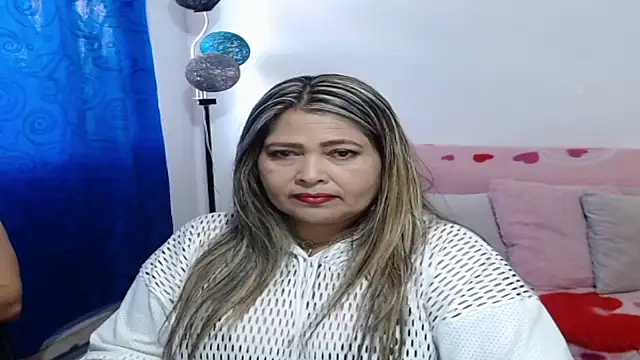 Snapshot of CANDYSWEET51 chatting on 5, 11, 2025 CANDYSWEET51 online show from 5, 11, 2025