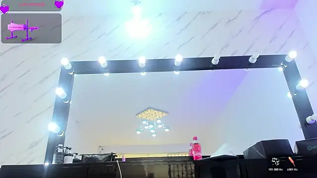 ElisabethMassey online show from 28, 10, 2025