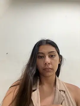 Im sophia1 online show from 18, 11, 2025