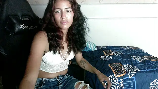 dayanita hot  online show from 7, 2, 2025