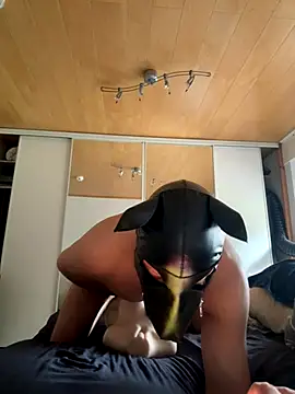 Snapshot of PlayDog123 chatting on 5, 10, 2025 PlayDog123 online show from 5, 10, 2025