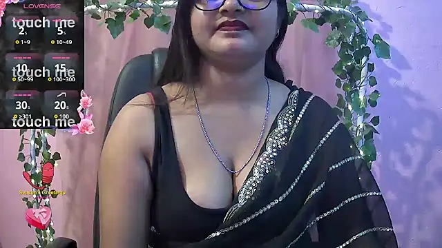 Snapshot of Pari-new chatting on 2, 2, 2026 Pari-new online show from 2, 2, 2026