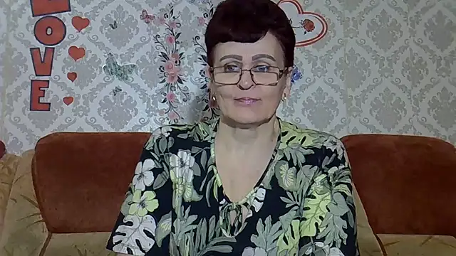 Snapshot of PaulaGolden chatting on 7, 7, 2026 PaulaGolden online show from 7, 7, 2026