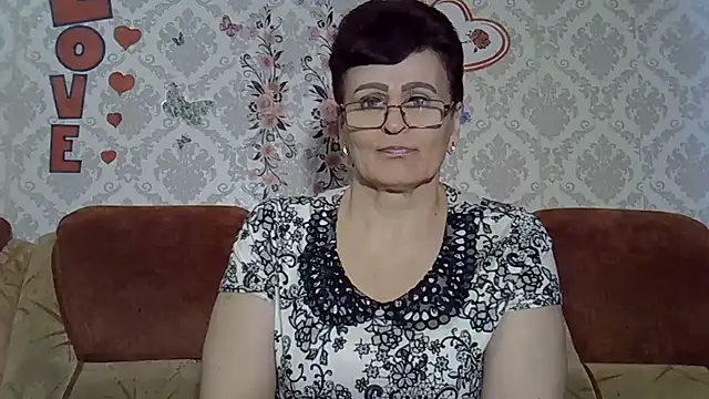 Snapshot of PaulaGolden chatting on 8, 7, 2026 PaulaGolden online show from 8, 7, 2026