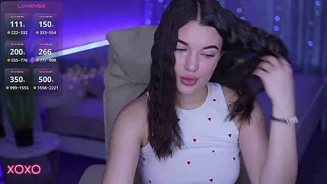 YourLolaBunny online show from 22, 11, 2025