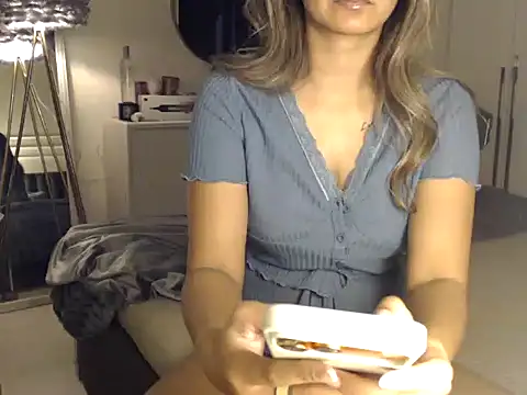 Snapshot of trippy_tina chatting on 9, 6, 2026 trippy tina online show from 9, 6, 2026