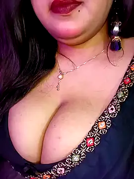 Suhanakhan00 online show from 8, 3, 2025
