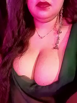Suhanakhan00 online show from 6, 5, 2026