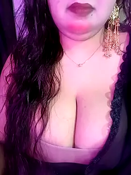 Suhanakhan00 online show from 18, 5, 2026