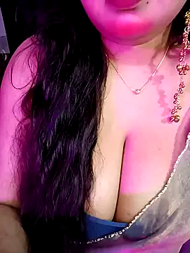 Suhanakhan00 online show from 1, 3, 2026