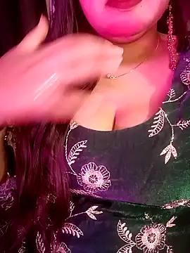 Suhanakhan00 online show from 10, 4, 2026