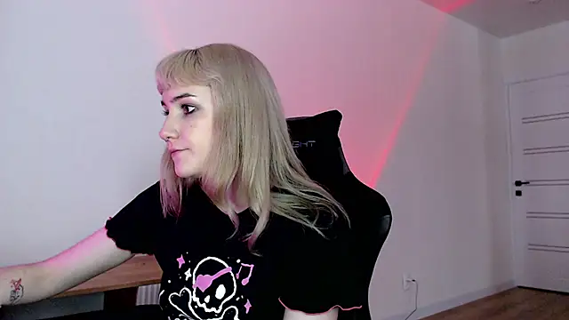 Princess Shy    online show from 3, 3, 2025