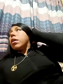 Snapshot of Karenn12 chatting on 16, 11, 2025 Karenn12 online show from 16, 11, 2025