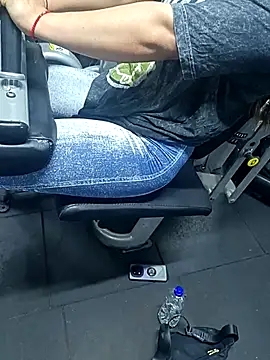 Snapshot of Karenn12 chatting on 7, 11, 2025 Karenn12 online show from 7, 11, 2025