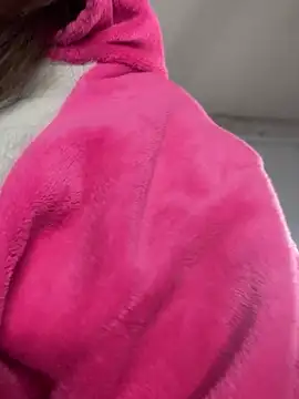 Sophie LS online show from 8, 3, 2025