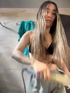 Sophie LS online show from 25, 11, 2025