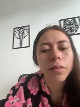 Snapshot of sarawiliamx chatting on 2, 12, 2025 sarawiliamx online show from 2, 12, 2025