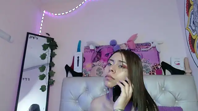 Snapshot of sarawiliamx chatting on 3, 3, 2025 sarawiliamx online show from 3, 3, 2025