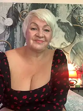 Laura Millf online show from 20, 9, 2025