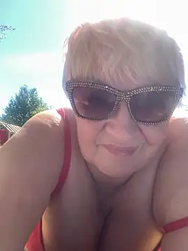 Laura Millf online show from 4, 6, 2026