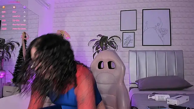 Lizzie-Evans online show from 20, 12, 2025