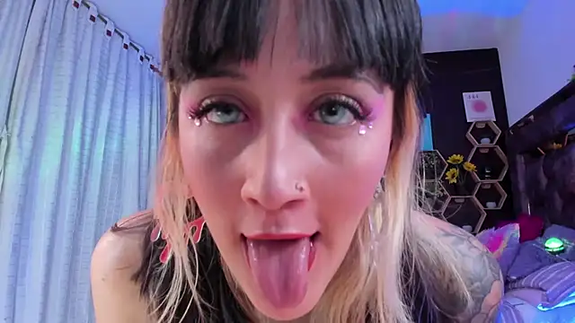 Snapshot of AnabelleGron chatting on 21, 7, 2026 AnabelleGron online show from 21, 7, 2026
