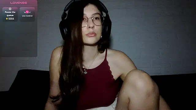 briannababy  online show from 14, 7, 2026