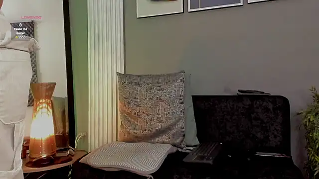 thomas eliotts online show from 11, 7, 2026