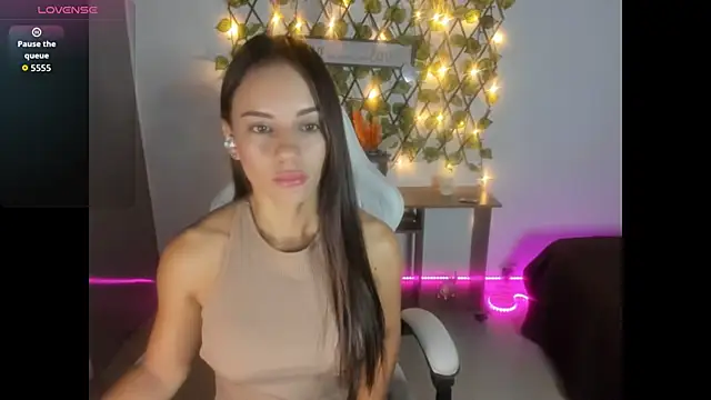 Snapshot of Sara_lopez_28 chatting on 28, 9, 2025 Sara lopez 28 online show from 28, 9, 2025