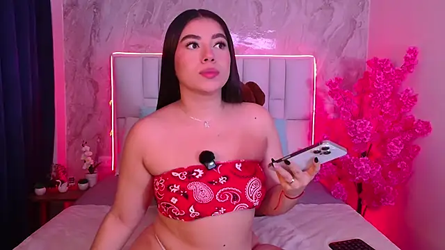Snapshot of IsabellaAnngel chatting on 10, 6, 2026 IsabellaAnngel online show from 10, 6, 2026