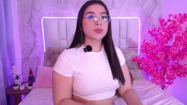 IsabellaAnngel online show from 6, 5, 2026