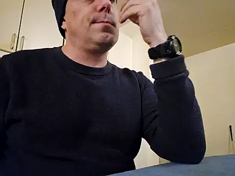 HeteroHotGuy1 online show from 17, 2, 2025