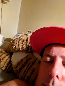 HeteroHotGuy1 online show from 10, 9, 2025