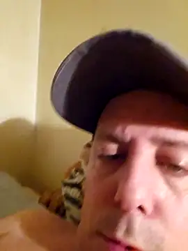 HeteroHotGuy1 online show from 9, 3, 2025