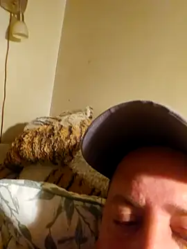 HeteroHotGuy1 online show from 28, 9, 2025