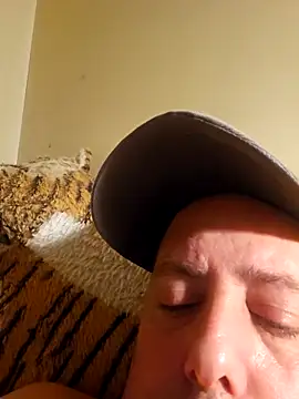 HeteroHotGuy1 online show from 3, 10, 2025