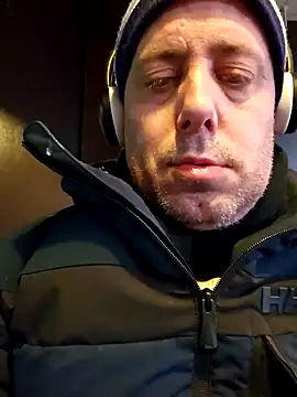 HeteroHotGuy1 online show from 17, 3, 2025