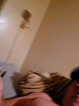 HeteroHotGuy1 online show from 9, 2, 2025