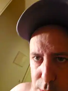 HeteroHotGuy1 online show from 20, 1, 2025