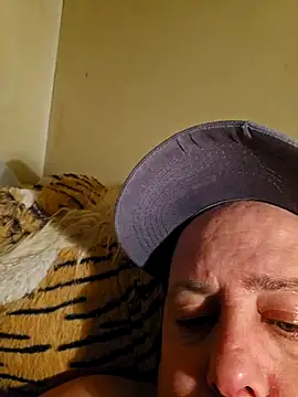 HeteroHotGuy1 online show from 16, 2, 2025